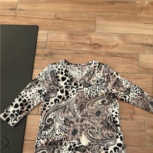 Chicos size 1 shirt